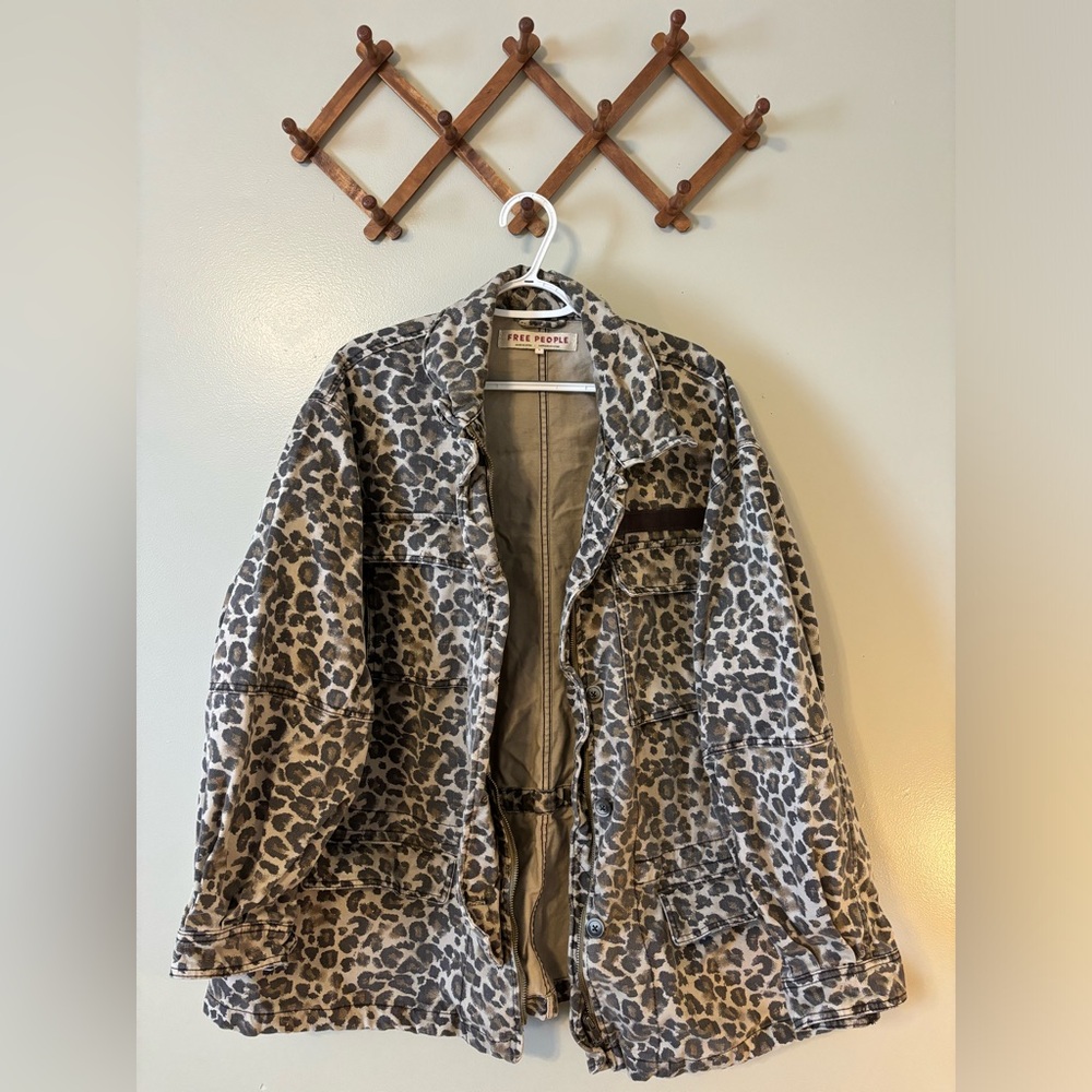 Free People oversized utility cargo jacket - size L - leopard print